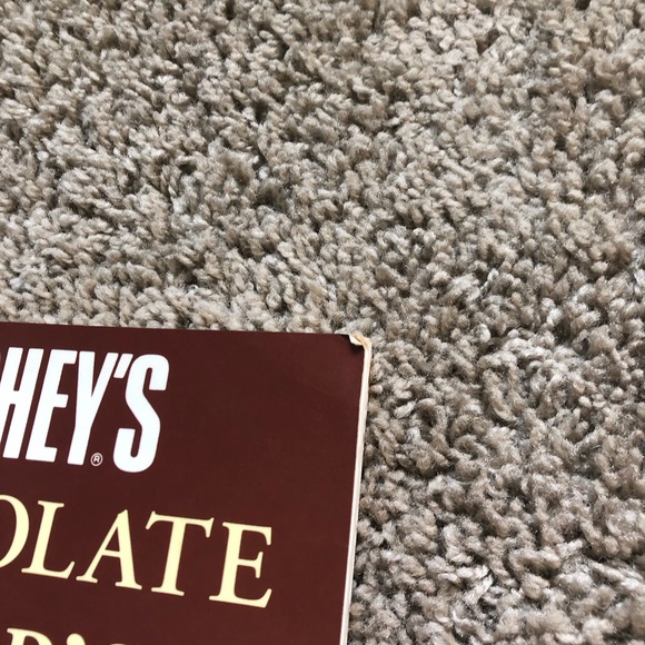 Hershey's Chocolate Lovers vintage cookbook - Picture 2 of 5